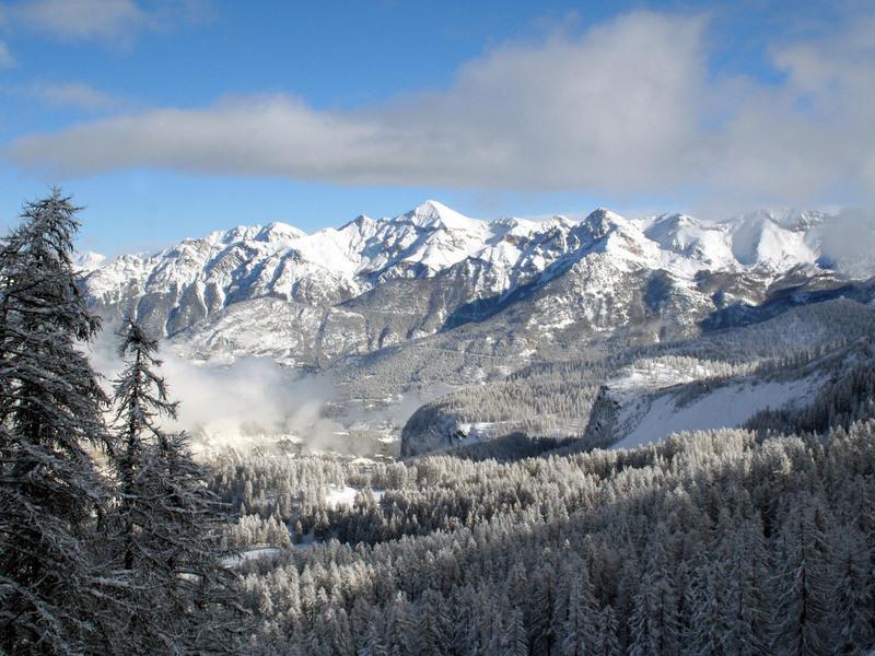 100 Metriv Vid Vytyagu Otel Bukovel Oda fotoğraf